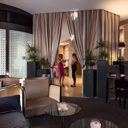 La Du Roy Champs Elysees Hotel Paris