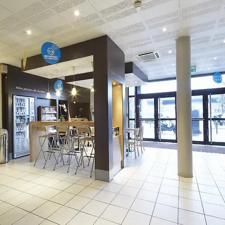 Porte De La Hotel Paris