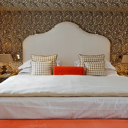 Hotell Relais Christine 5*