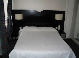 Hotel Montholon 3*