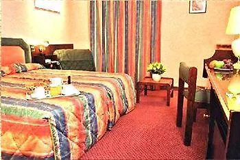 Elysees Hotell 3*