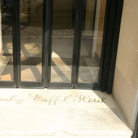 Derby Eiffel 3* Paris