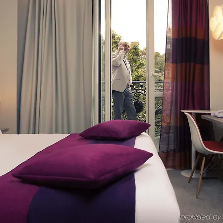 Mercure Montparnasse Raspail Hotel