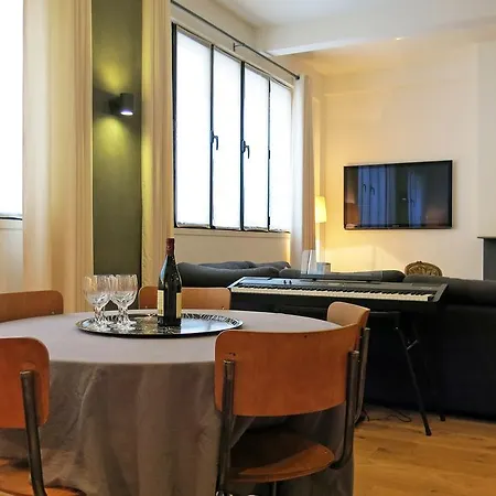 Loft Vinaigriers Republique * Paris