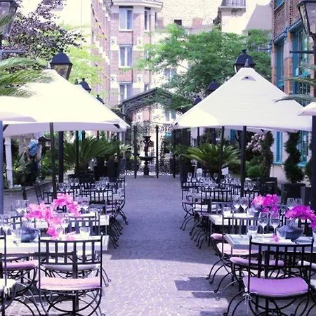 Les Jardins Du Marais 4*
