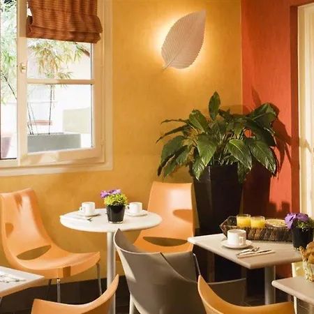 Ibis Styles Eiffel Cambronne Paryż