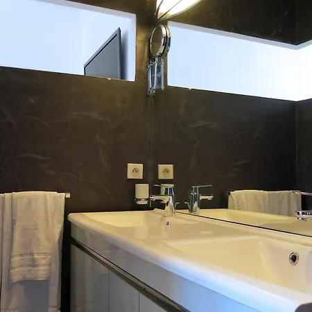 Loft Vinaigriers Republique Apartment
