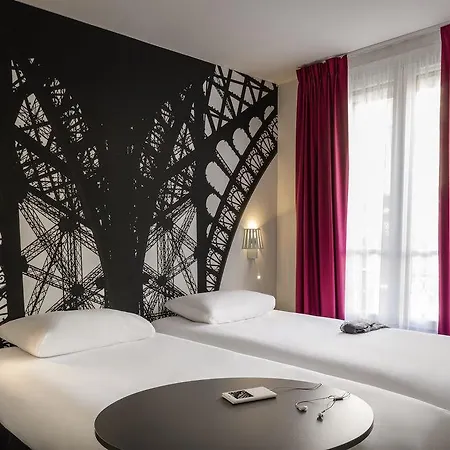 Ibis Styles Eiffel Cambronne Paryż