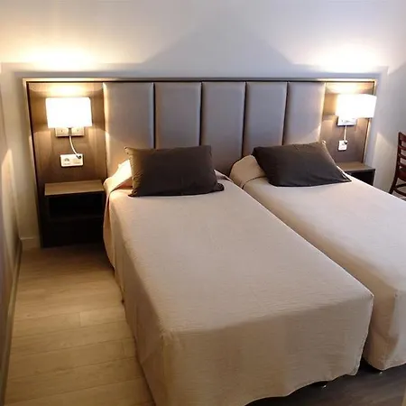 De Flore - Montmartre Hotel 3*