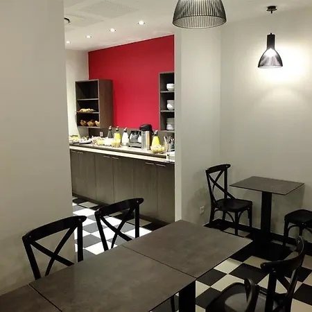 Hotel De Flore - Montmartre 3*