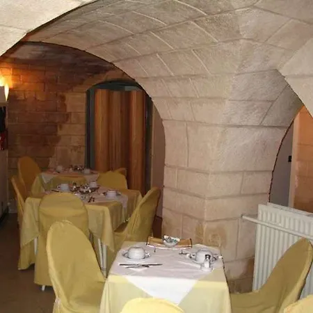 Hotel Montholon