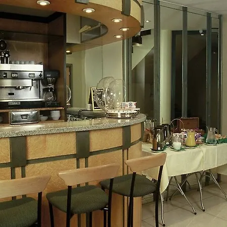 Citadines Republique 3* Paris