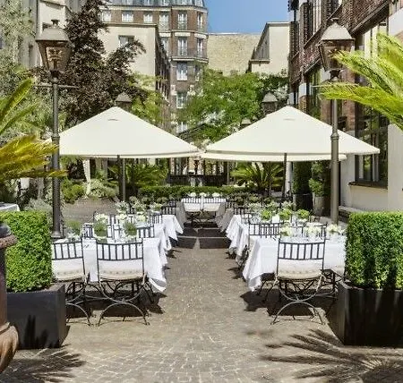 Les Jardins Du Marais Hotel 4*