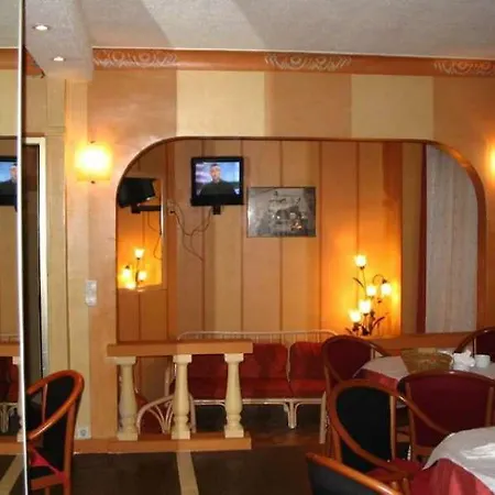 Montmartrois 호텔 2*