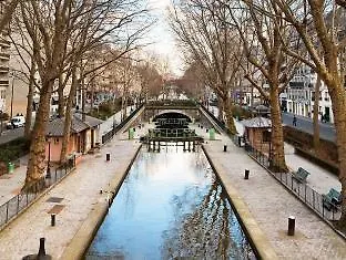 Ibis Styles Buttes Chaumont Otel 3*