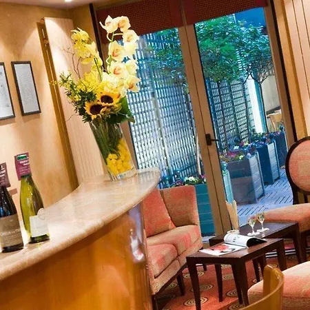 Hotel Mercure Montparnasse Raspail