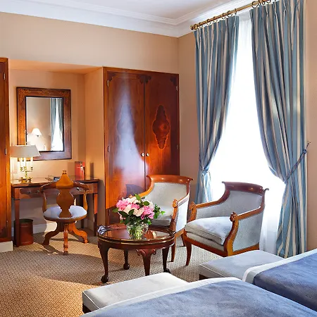 La Demeure Montaigne Hotel 5*