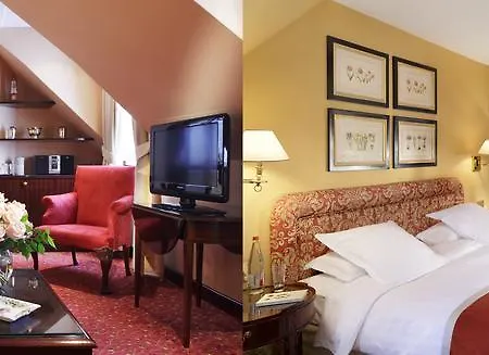 Hotel La Demeure Montaigne 5*