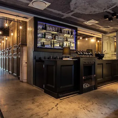 La Maison Champs Elysees 5* Paris