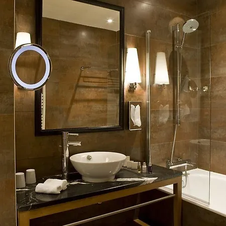 Hotel Le Six 4*