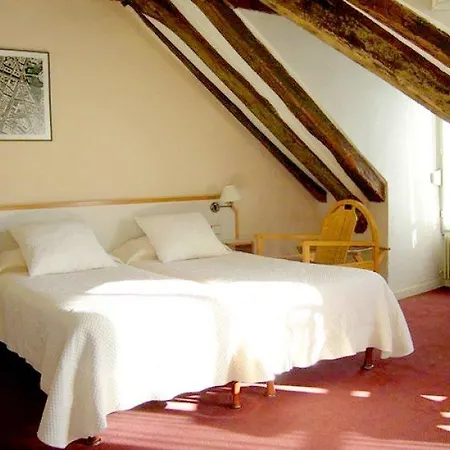 Des 3 Collèges Hotel 3*