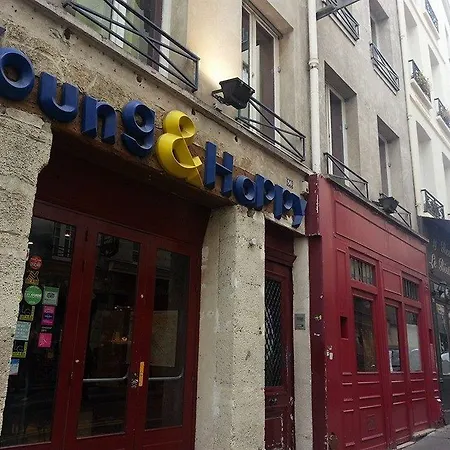 Young And Happy Latin Quarter By Hiphophostels * Paris