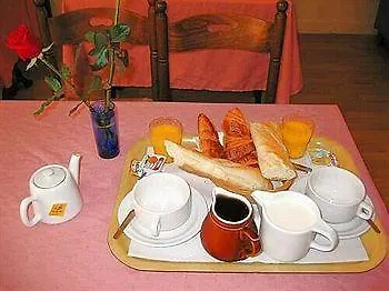 Hotel Des 3 Nations Paryż