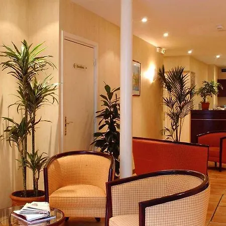 Ibis Styles Eiffel Cambronne 3* Paryż
