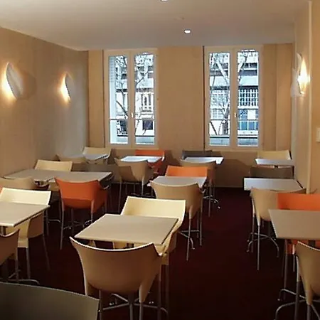 Ibis Styles Eiffel Cambronne Hotel Paryż