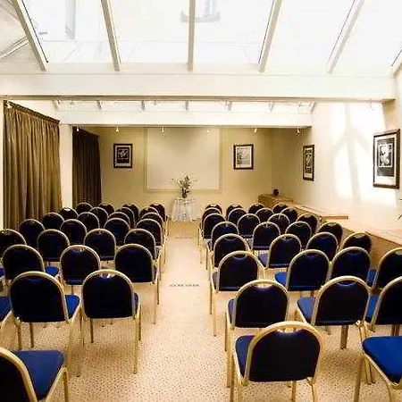 Le Pera Hotel 4*