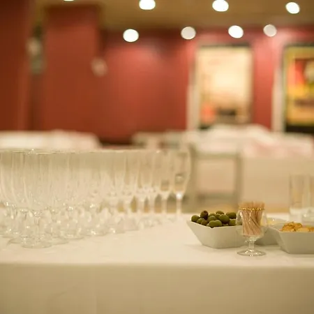 Hotel Cis Maurice Ravel 2*
