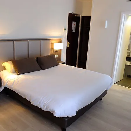 Hotel De Flore - Montmartre 3*