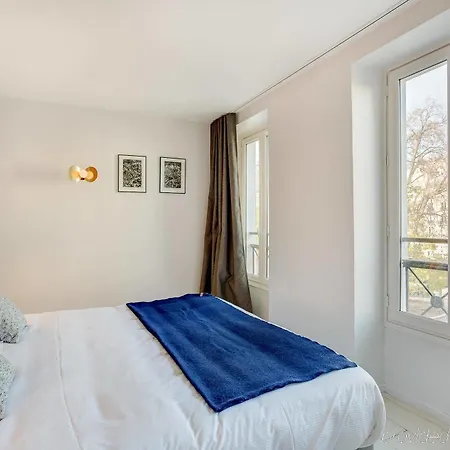 Hotel Montholon 3*