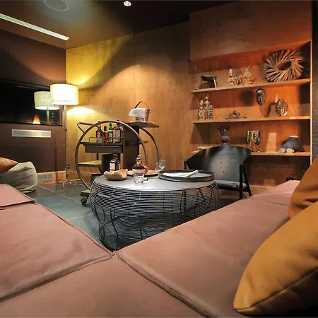 Hotel Hidden 4*