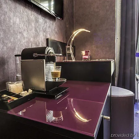 Splendor Elysees Hotel Paris