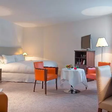 La Maison Champs Elysees 5*