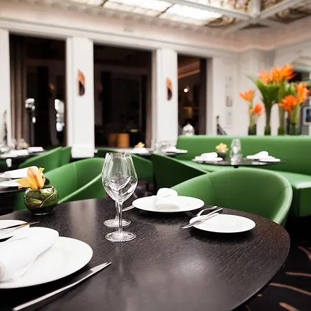 Vernet Champs Elysees Отель 5*