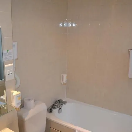 Hotel William's Opera 3*