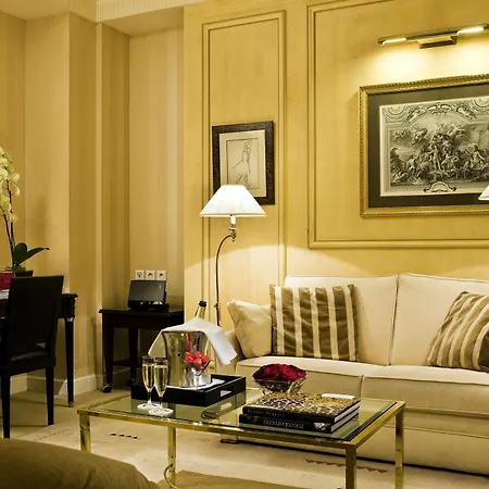 Francois 1er 4* Paris