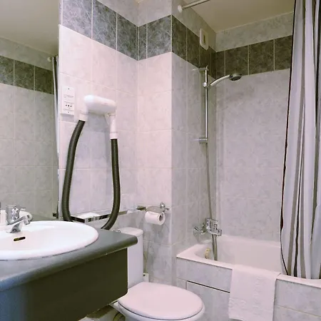 Pierre Nicole Hotel 2*