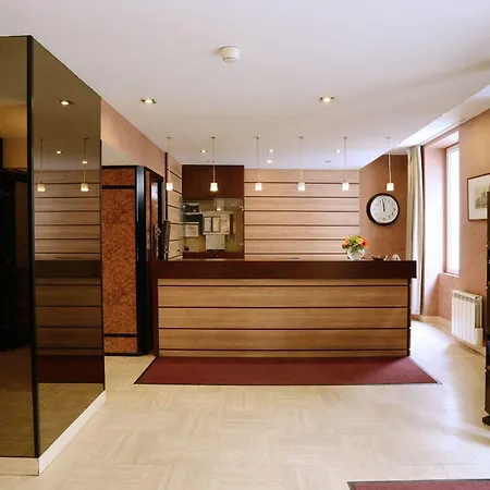 Pierre Nicole Hotel 2*