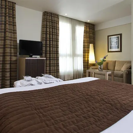 Le Pera Hotel