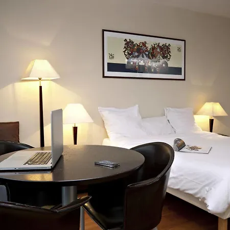 Appart hôtel Adagio Access Tour Eiffel St Charles 3*