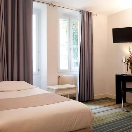 Hotel The Originals City, Lecourbe, Tour Eiffel