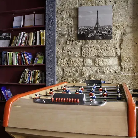 Hostel Young And Happy Latin Quarter By Hiphophostels *