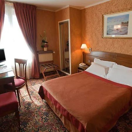 Hotel Paix Republique 3*