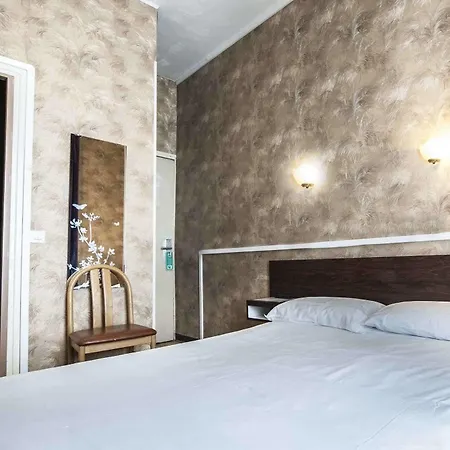 Des 3 Nations Hotel Paryż