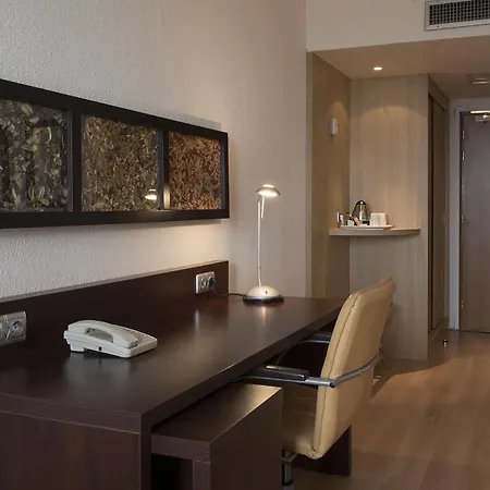 Hilton Orly Airport Hotel 4*