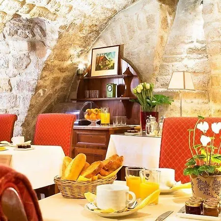 Hotel Delavigne 3*