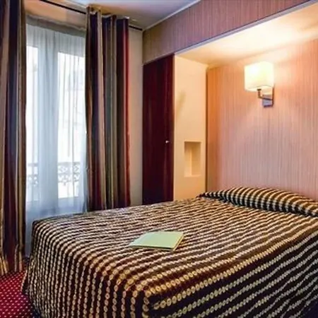 Terminus Montparnasse 3* Paris